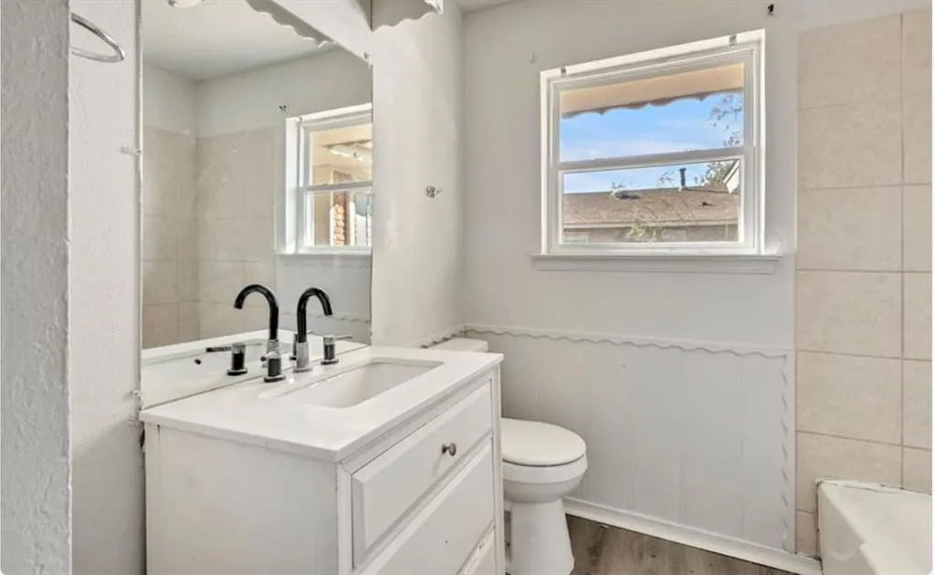 Photo 18 — 713 NE 37th Street, Oklahoma City, OK 73105