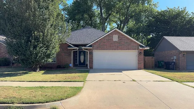 Front exterior — 856 Shady Creek Lane, Yukon, OK 73099