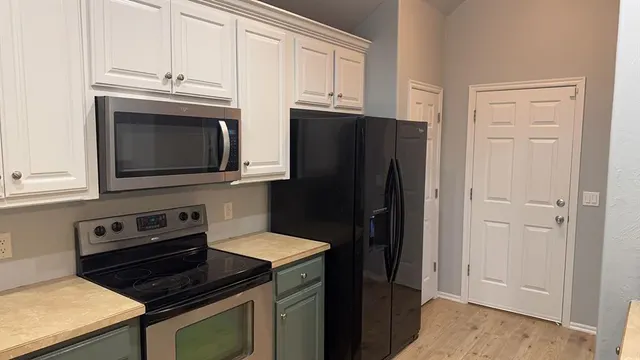 Photo 6 — 856 Shady Creek Lane, Yukon, OK 73099