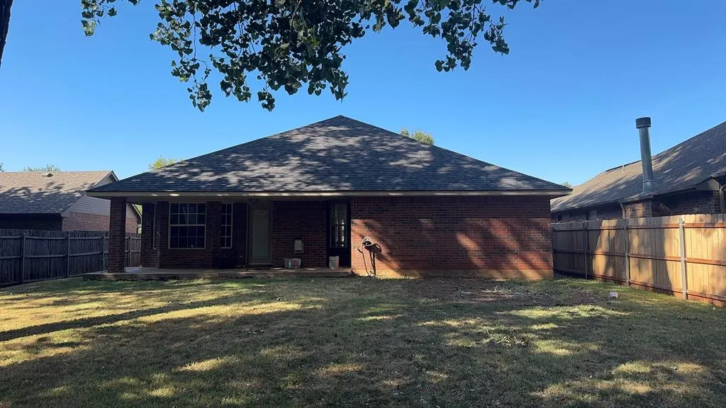 Photo 18 — 856 Shady Creek Lane, Yukon, OK 73099