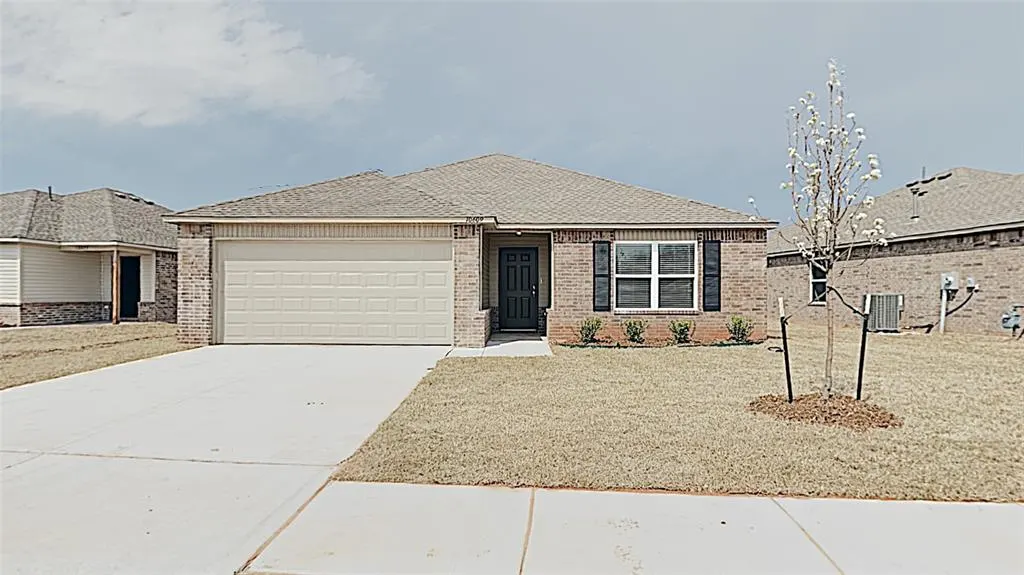 Front exterior — 10609 SW 23rd Terrace, Yukon, OK 73099