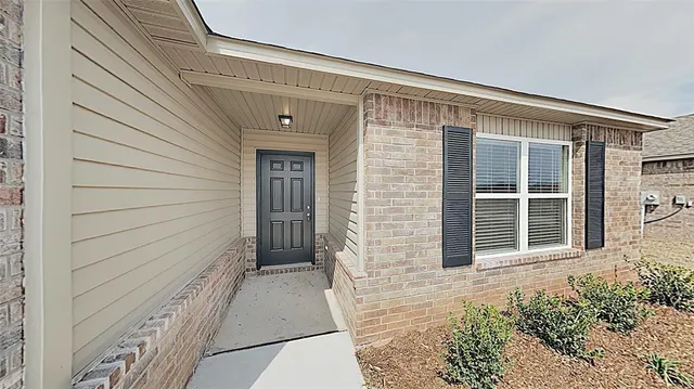 Photo 2 — 10609 SW 23rd Terrace, Yukon, OK 73099