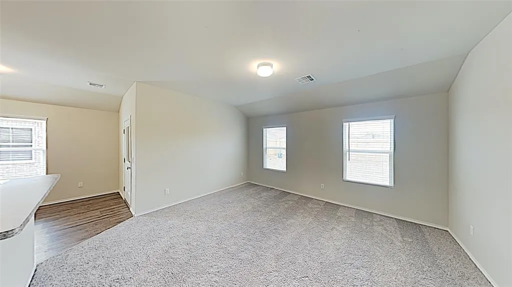 Photo 8 — 10609 SW 23rd Terrace, Yukon, OK 73099