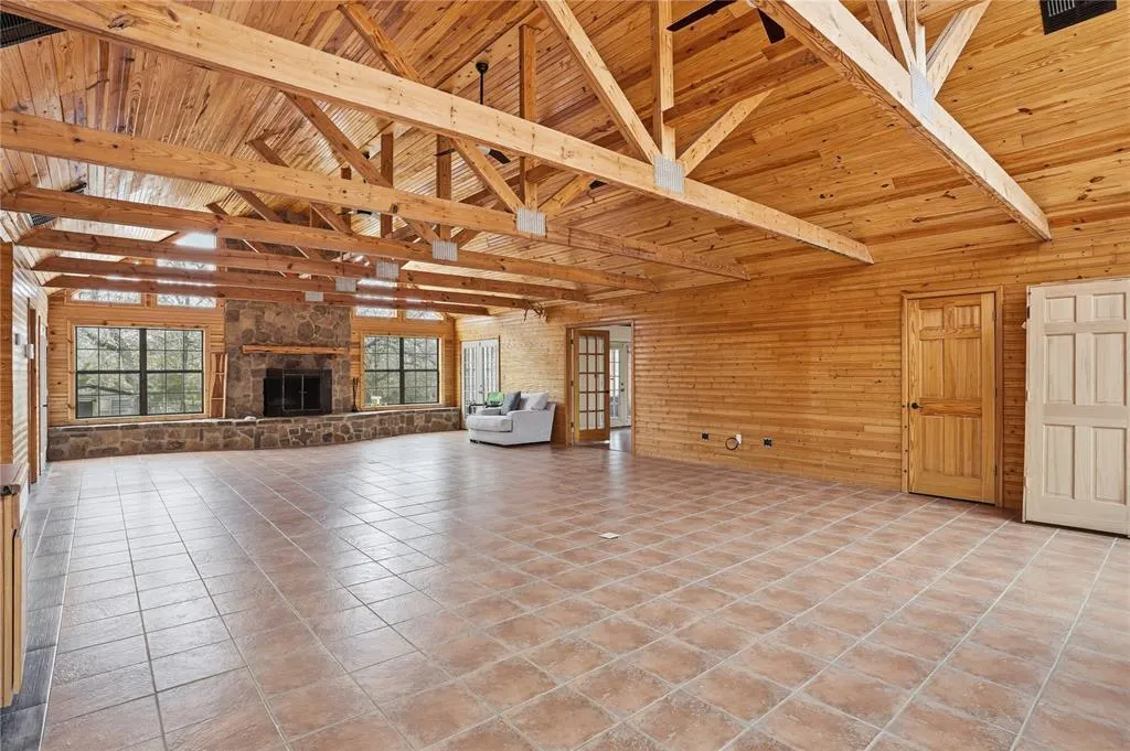 Photo 4 — 72 Hidden Oaks Drive, Indiahoma, OK 73552