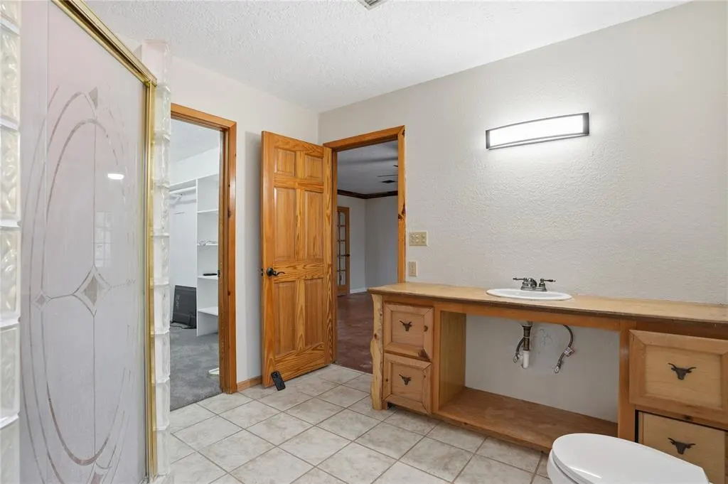 Photo 14 — 72 Hidden Oaks Drive, Indiahoma, OK 73552