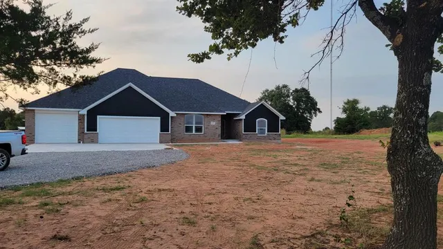 Front exterior — 343725 Rock View Trail, Chandler, OK 74834
