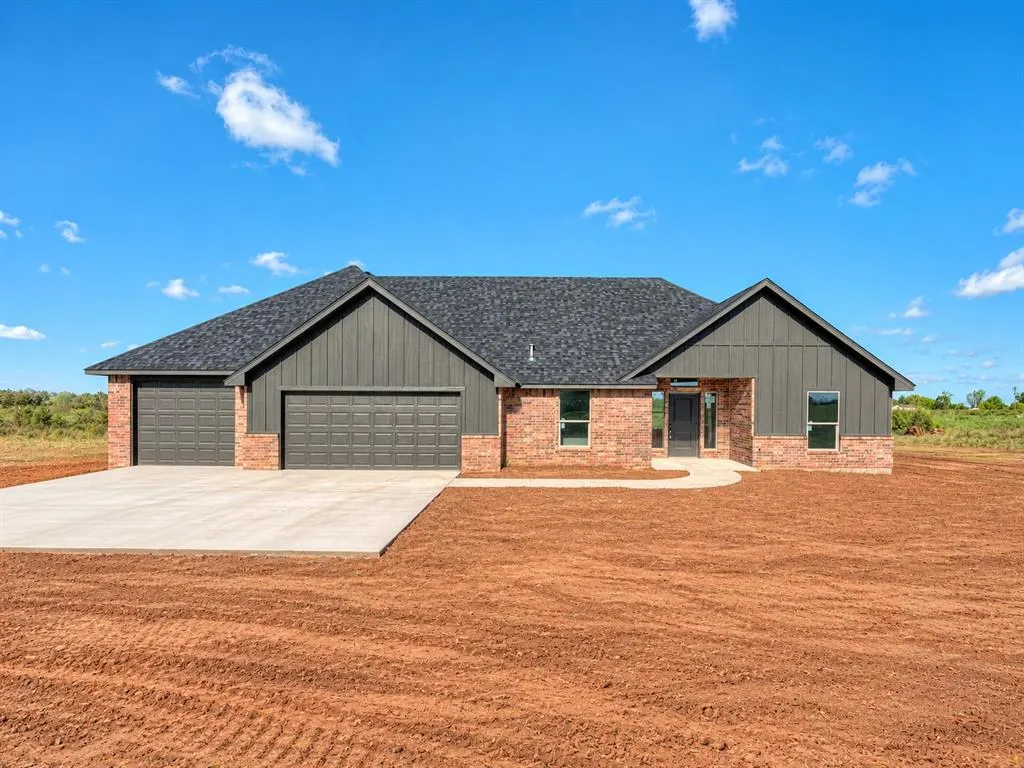 Front exterior — 2661 Secretariat Pass, Guthrie, OK 73044