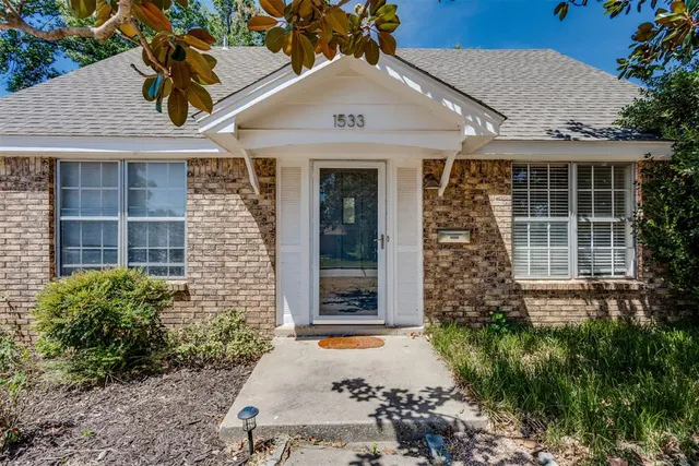 Photo 2 — 1533 Canterbury Street, Norman, OK 73069