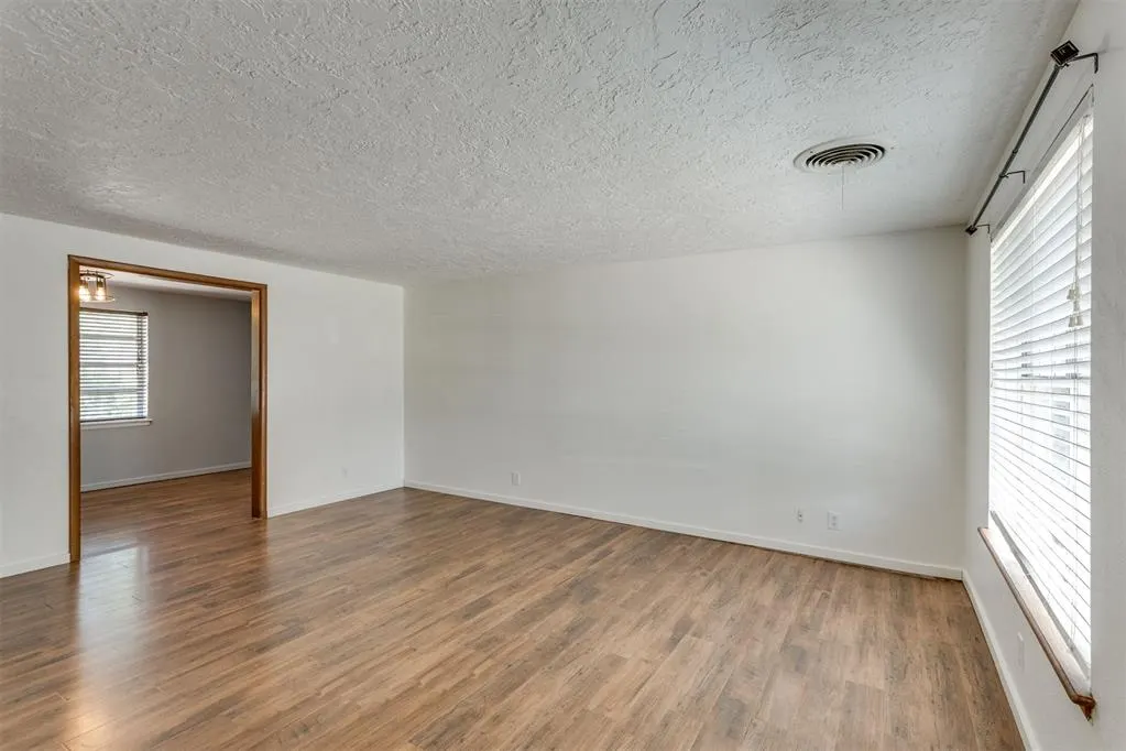 Photo 4 — 1533 Canterbury Street, Norman, OK 73069