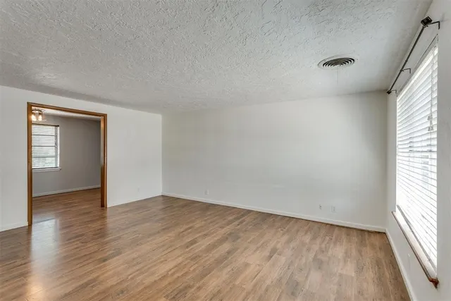 Photo 4 — 1533 Canterbury Street, Norman, OK 73069