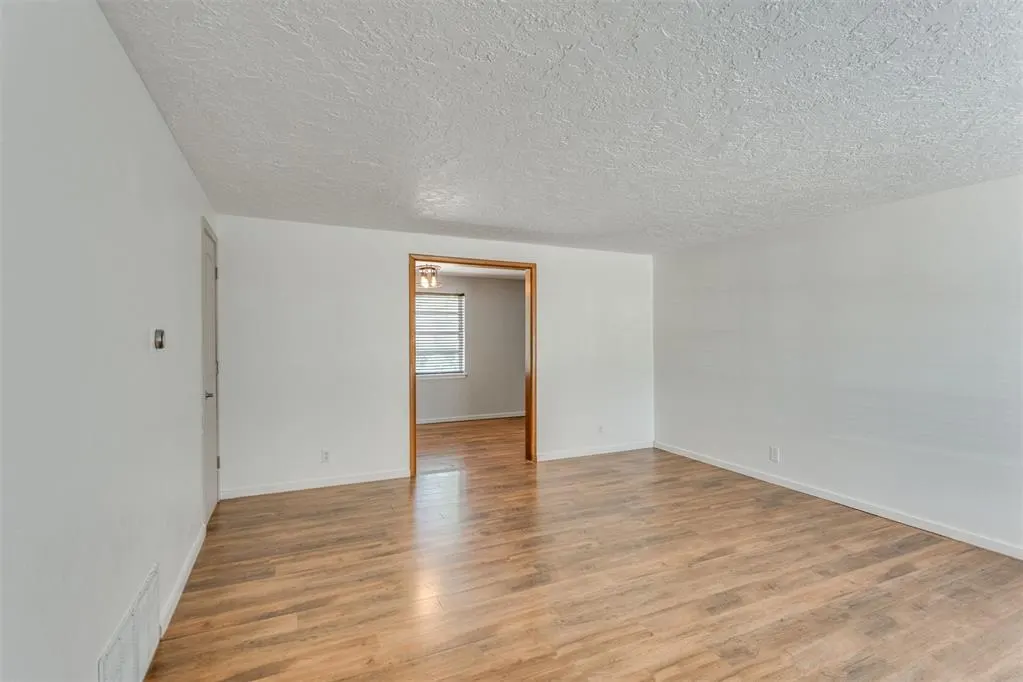 Photo 5 — 1533 Canterbury Street, Norman, OK 73069