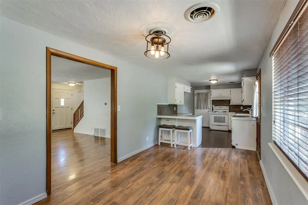 Photo 11 — 1533 Canterbury Street, Norman, OK 73069