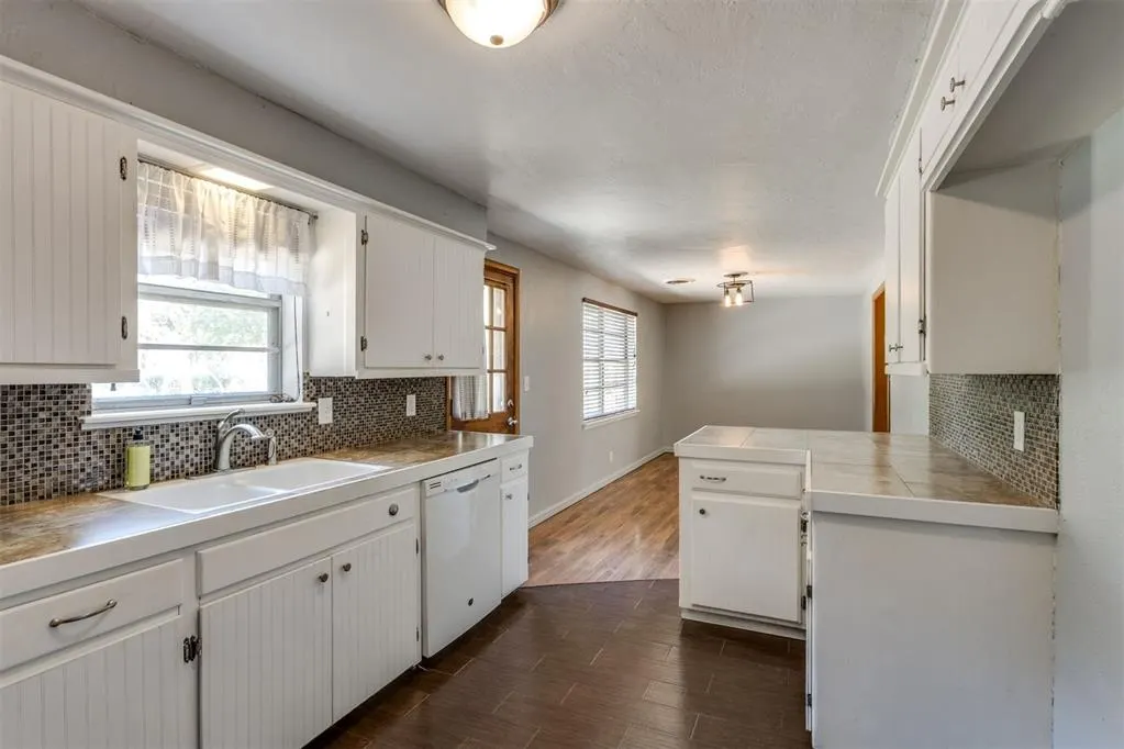Photo 14 — 1533 Canterbury Street, Norman, OK 73069