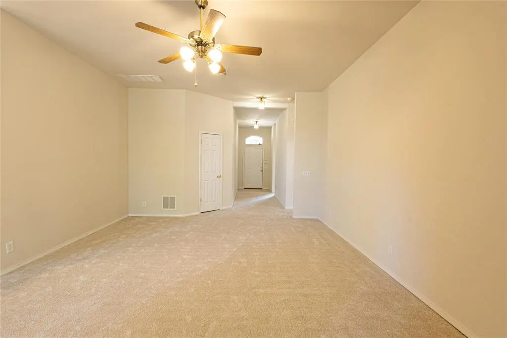Photo 10 — 12612 Springwood Drive, Oklahoma City, OK 73120