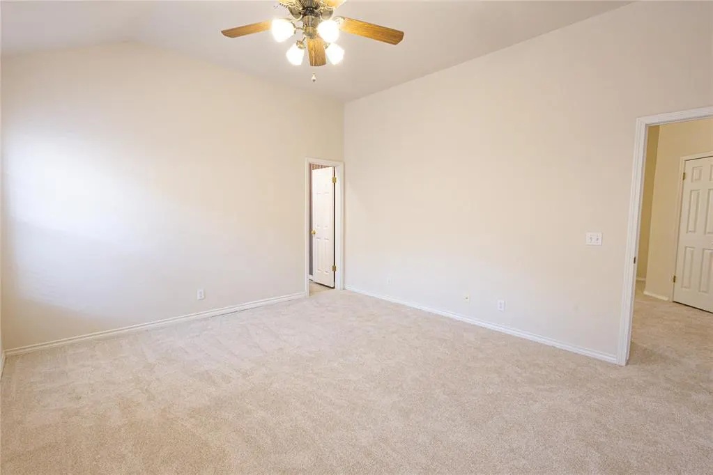 Photo 11 — 12612 Springwood Drive, Oklahoma City, OK 73120