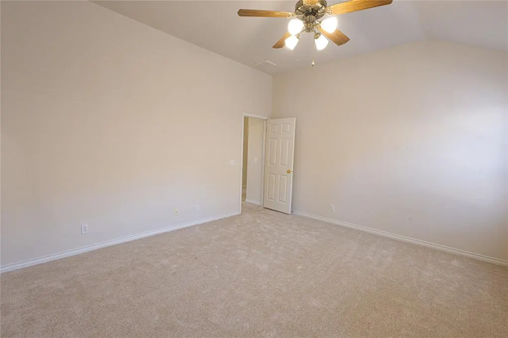 Photo 12 — 12612 Springwood Drive, Oklahoma City, OK 73120
