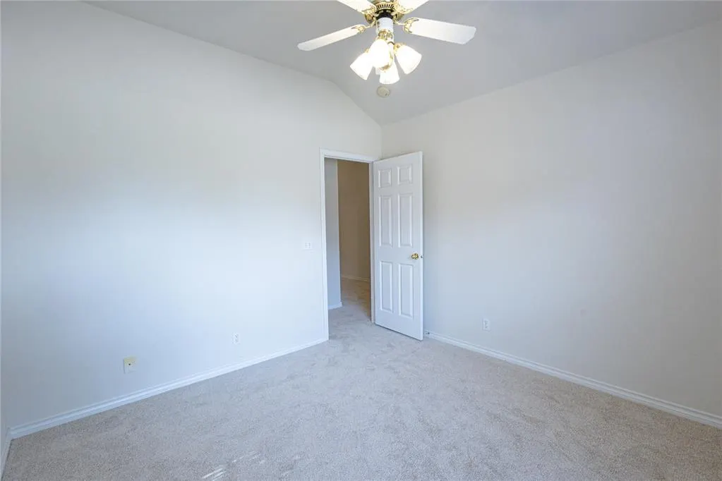 Photo 19 — 12612 Springwood Drive, Oklahoma City, OK 73120
