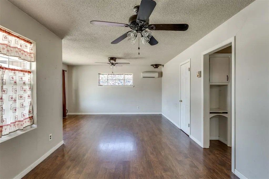 Photo 13 — 2736 Texoma Drive, Oklahoma City, OK 73119
