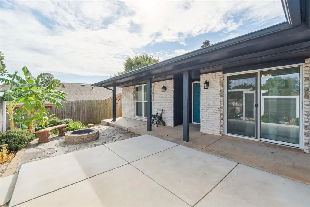 Photo 2 — 3812 NE 140th Terrace, Edmond, OK 73013