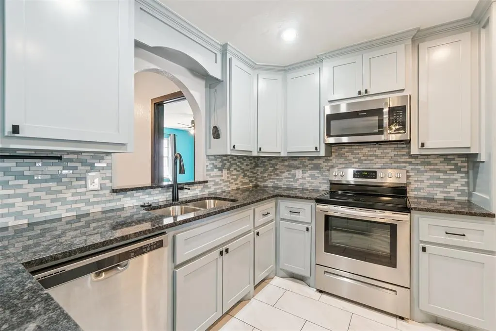 Photo 4 — 3812 NE 140th Terrace, Edmond, OK 73013