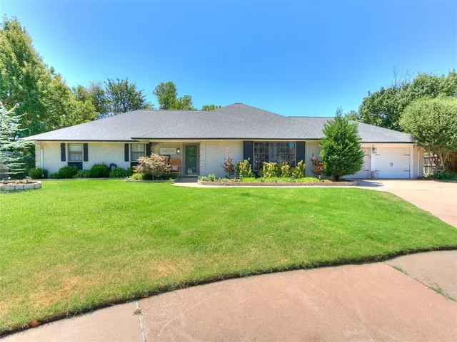 Photo 2 — 2318 NW 43rd Street, Oklahoma City, OK 73112