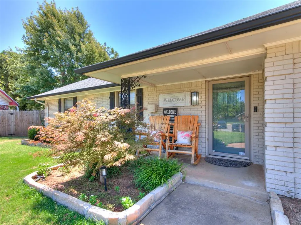 Photo 4 — 2318 NW 43rd Street, Oklahoma City, OK 73112