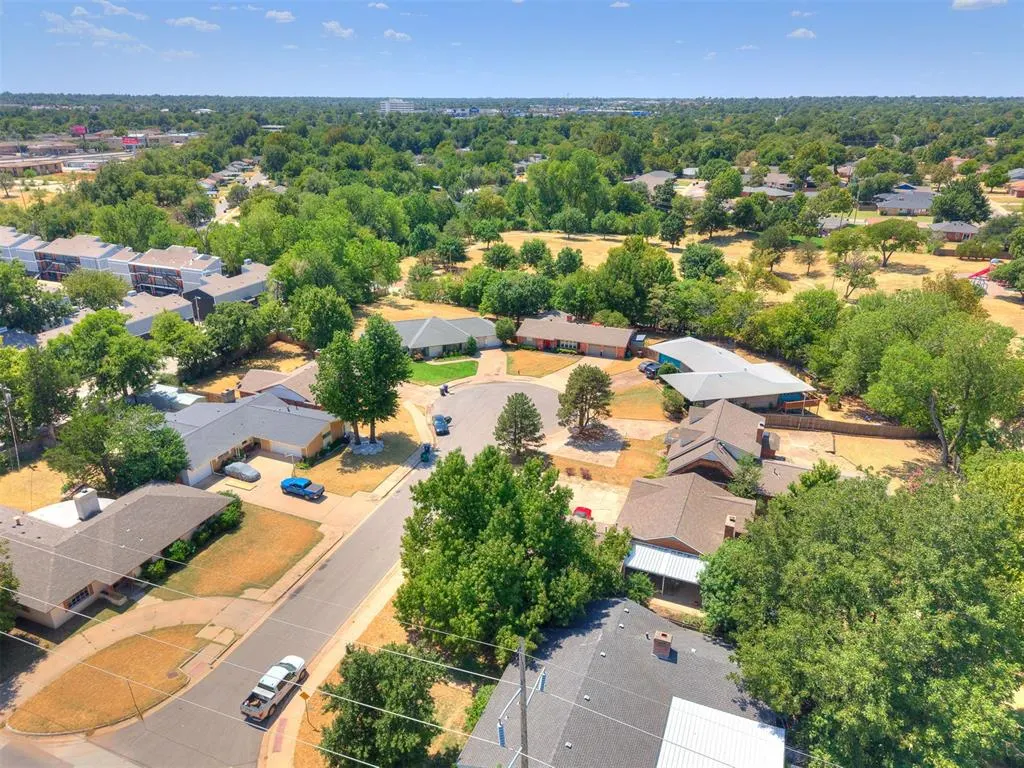 Photo 28 — 2318 NW 43rd Street, Oklahoma City, OK 73112