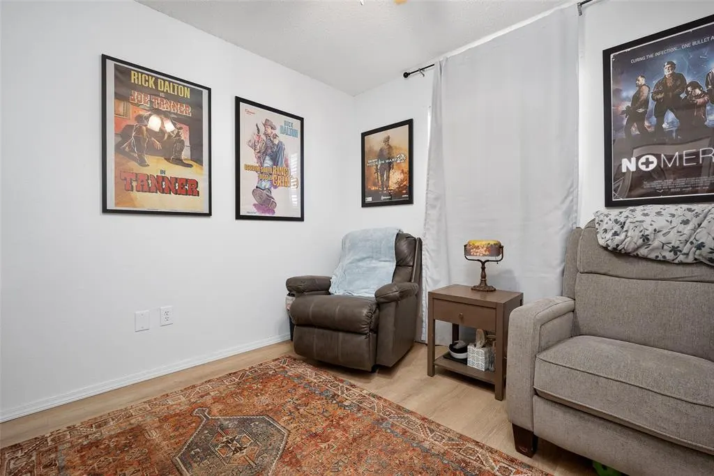 Photo 17 — 605 SW 7th Street, Moore, OK 73160