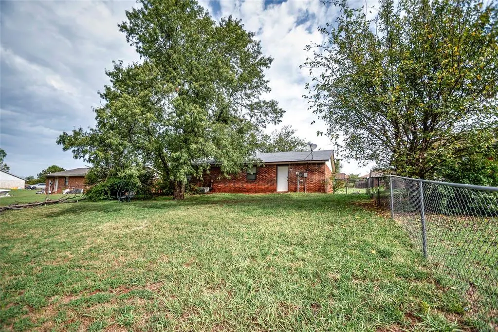 Photo 20 — 1023 E 17th Street, Chandler, OK 74834