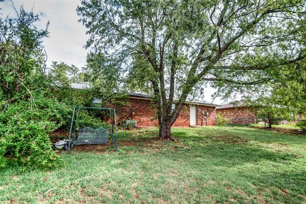 Photo 21 — 1023 E 17th Street, Chandler, OK 74834
