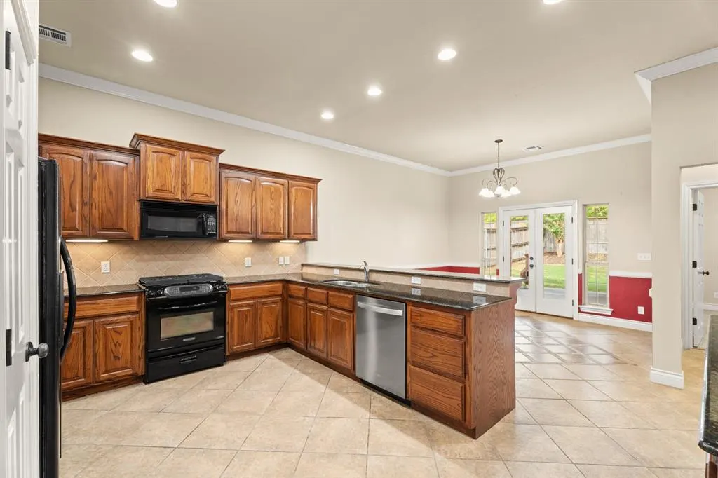Photo 2 — 4401 Spyglass Drive, Norman, OK 73072