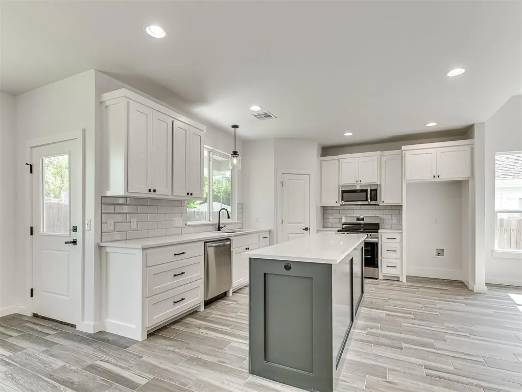 Photo 19 — 722 E Grant Avenue, Guthrie, OK 73044