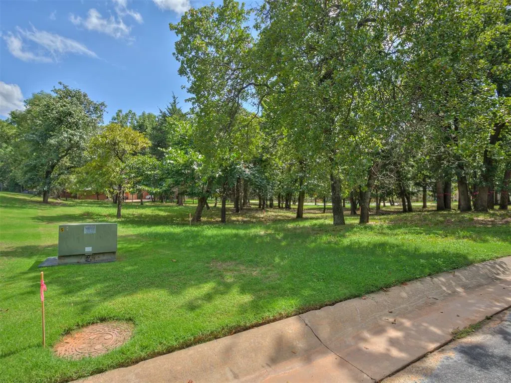 Front exterior — 29 Saratoga Way, Edmond, OK 73003