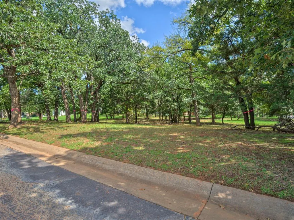 Photo 6 — 29 Saratoga Way, Edmond, OK 73003