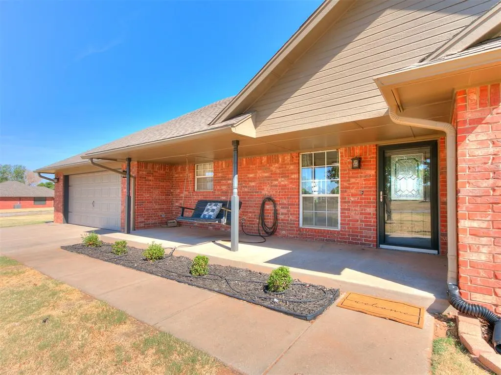 Photo 3 — 1868 County Road 1198, Tuttle, OK 73089