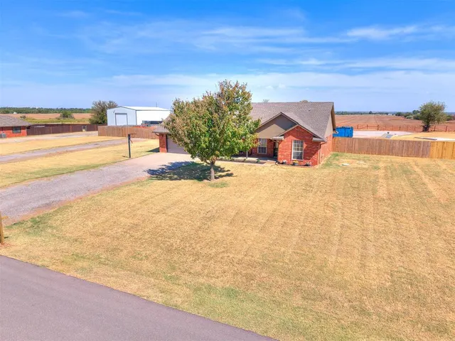Photo 5 — 1868 County Road 1198, Tuttle, OK 73089