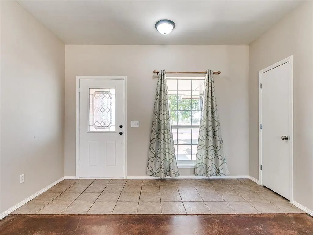 Photo 7 — 1868 County Road 1198, Tuttle, OK 73089