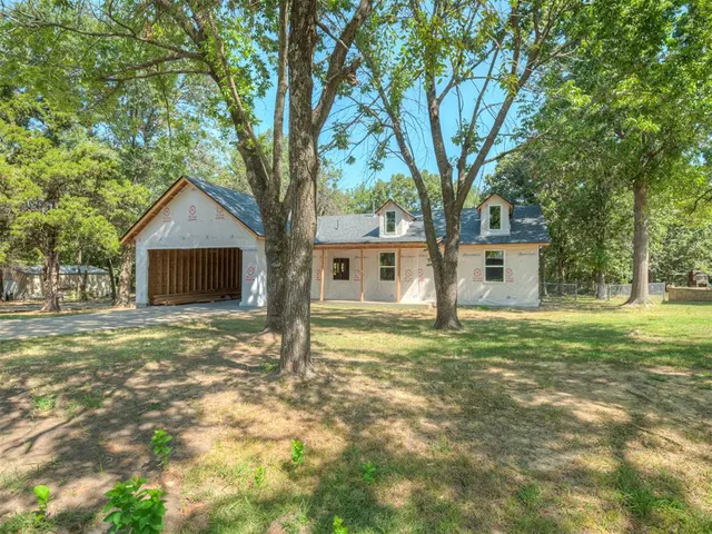 Photo 5 — 225 Holiday Hills Road 1, Eufaula, OK 74432