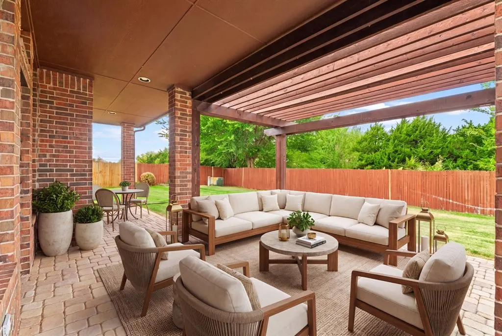 Photo 6 — 5809 Creekmore Drive, Oklahoma City, OK 73179
