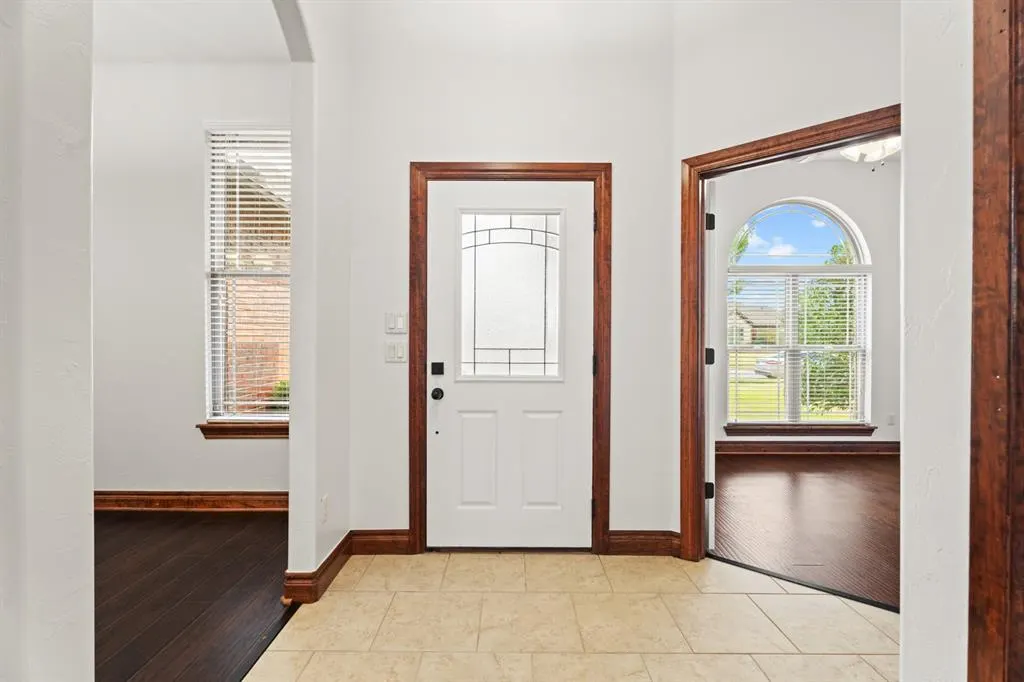 Photo 11 — 5809 Creekmore Drive, Oklahoma City, OK 73179
