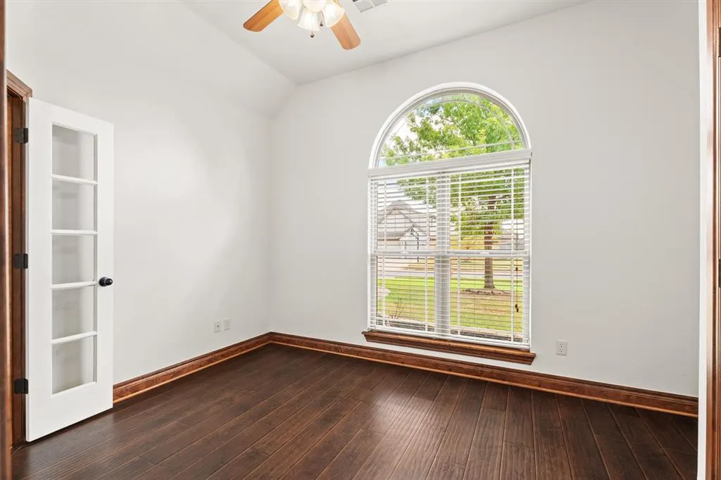 Photo 14 — 5809 Creekmore Drive, Oklahoma City, OK 73179