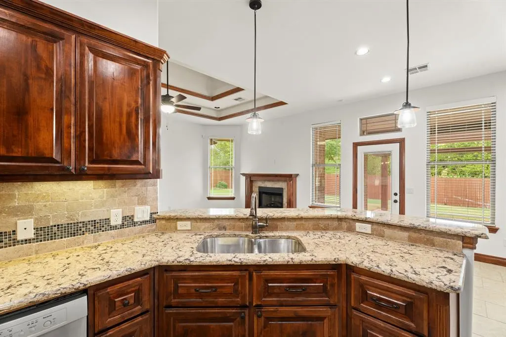 Photo 19 — 5809 Creekmore Drive, Oklahoma City, OK 73179