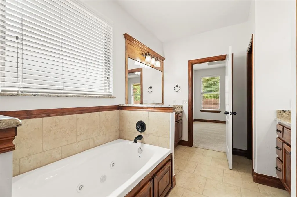 Photo 33 — 5809 Creekmore Drive, Oklahoma City, OK 73179