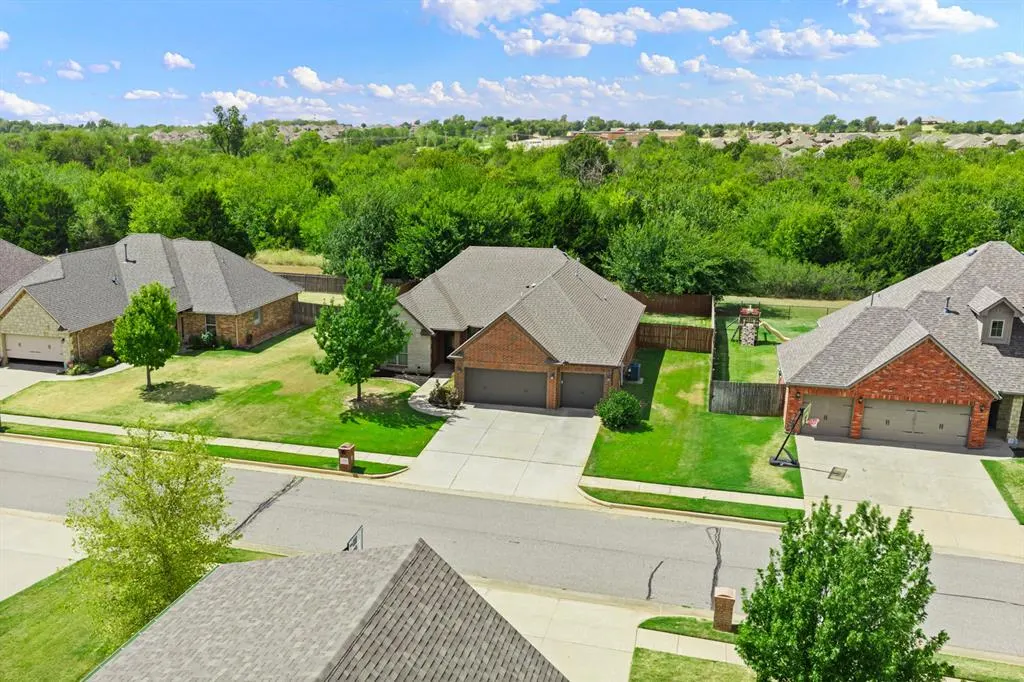 Photo 43 — 5809 Creekmore Drive, Oklahoma City, OK 73179