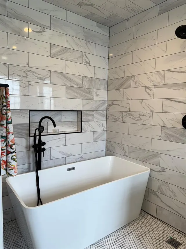 Photo 8 — 1201 Glenbrook Terrace, Nichols Hills, OK 73116