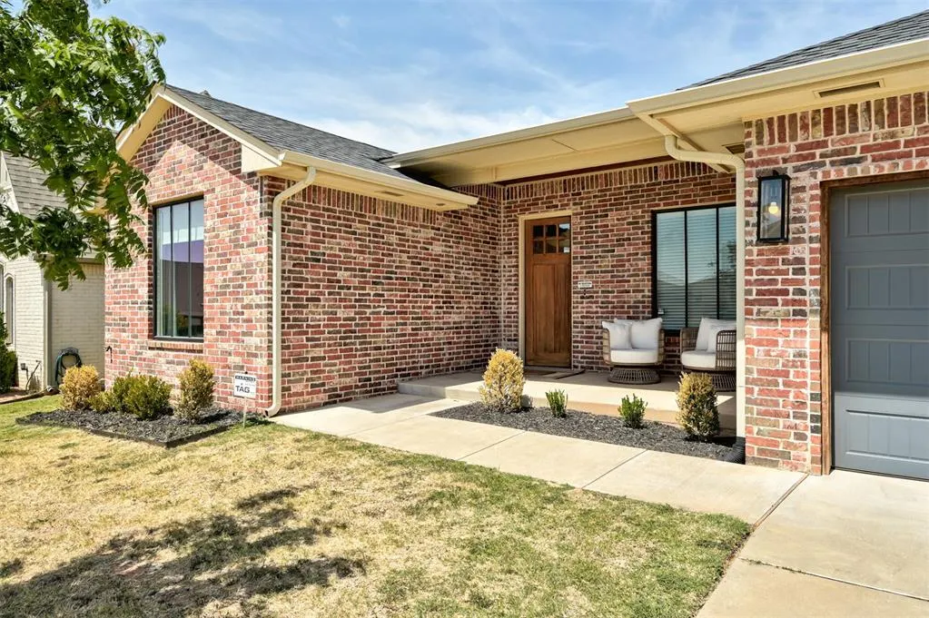 Photo 2 — 4305 NW 153rd Street, Edmond, OK 73013