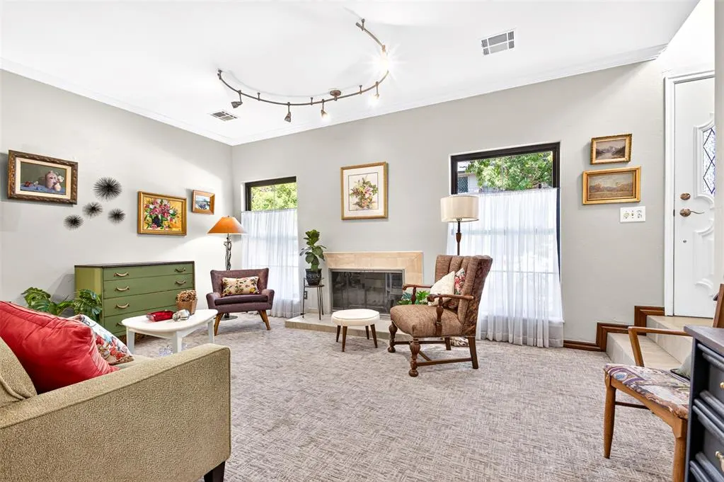 Photo 4 — 6204 Waterford Boulevard 3, Oklahoma City, OK 73118
