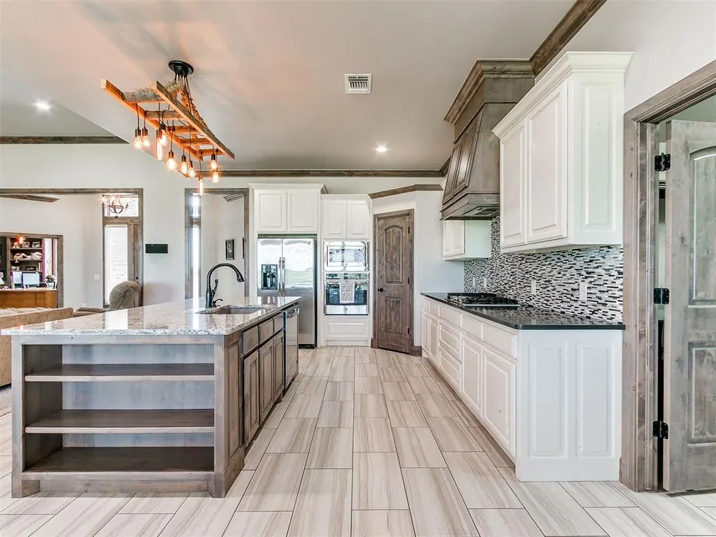 Photo 12 — 2901 Fontaine Place, El Reno, OK 73036