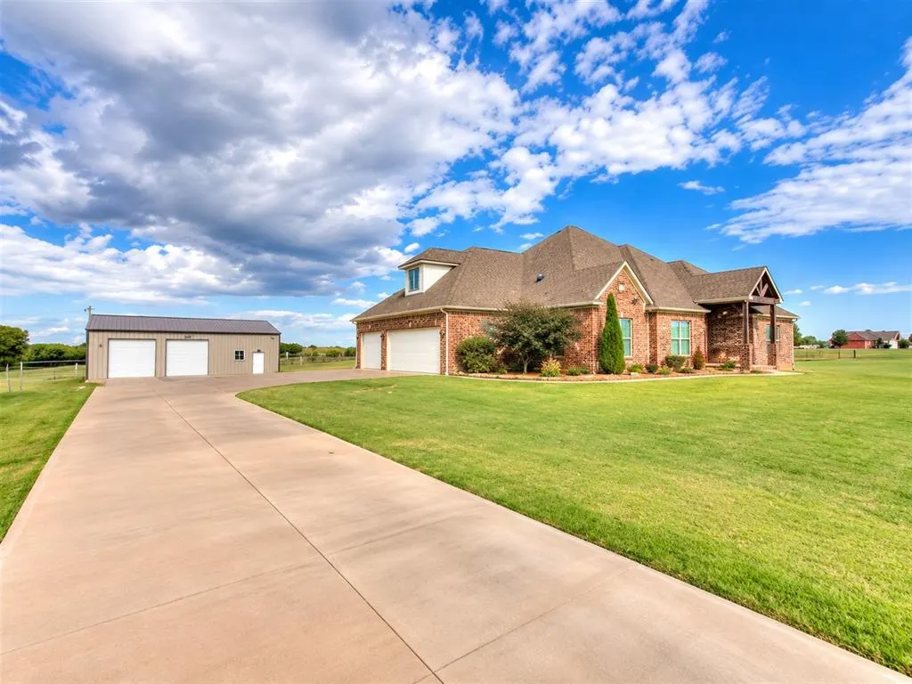 Photo 4 — 2901 Fontaine Place, El Reno, OK 73036