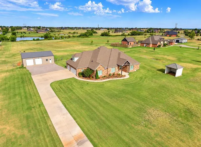 Photo 6 — 2901 Fontaine Place, El Reno, OK 73036